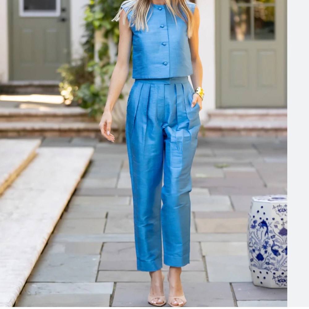 Julia Amory Deco pants and cornflower blue. Size Medium